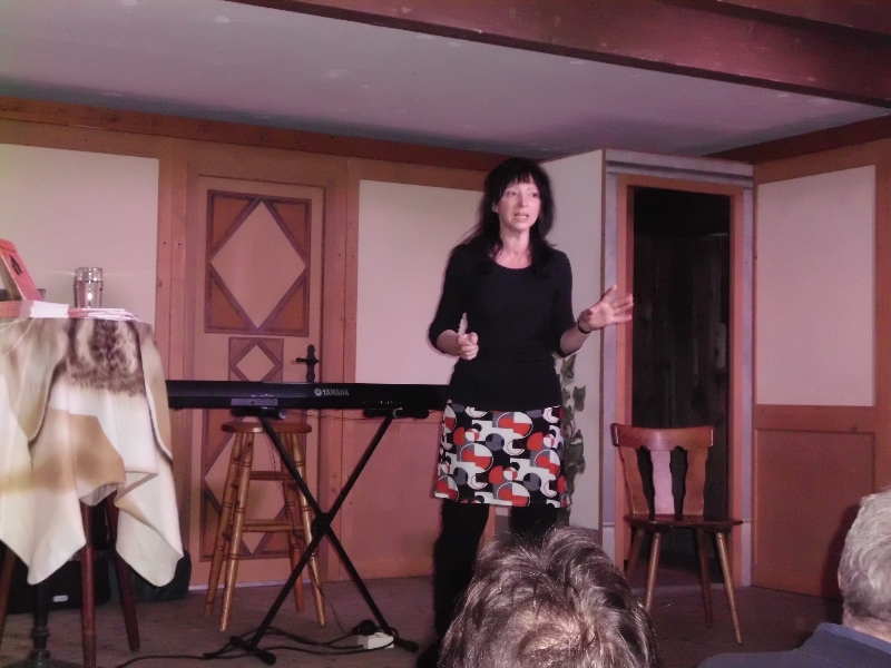 Elisabeth Karrer Kabarett Auftritt im Bistro zum Trdler am 25.03.2011